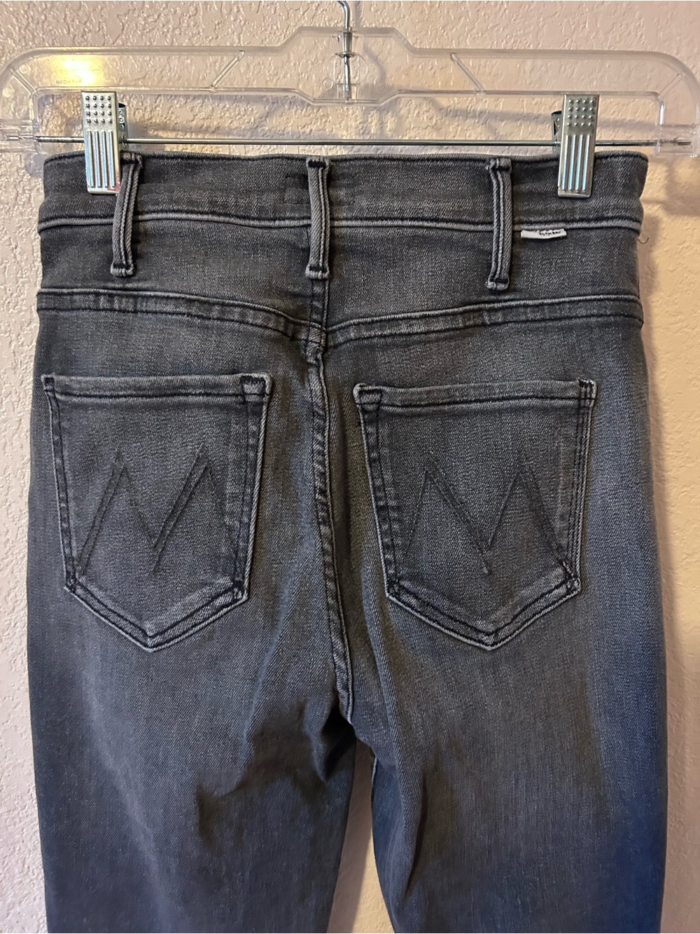 MOTHER Lil Hustler Heel in Magic 8 Ball Gray High-Rise Flare Jeans - Picture 5 of 7